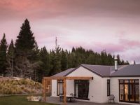 Tourist Rental Mt Cook Lakeside Retreat - High Country Estate & Luxury Villa Collection from Mount Cook, Mackenzie, Canterbury