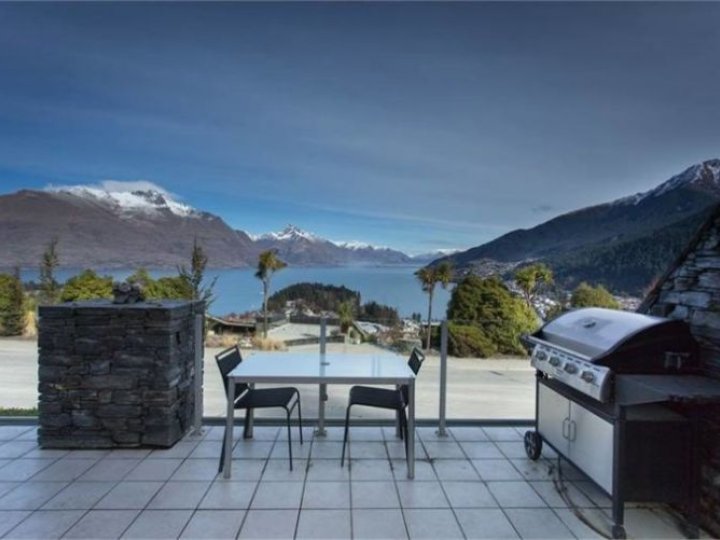 Tourist rental Lake Wakatipu Views - Amazing Accom in Queenstown, Queenstown-Lakes, Otago