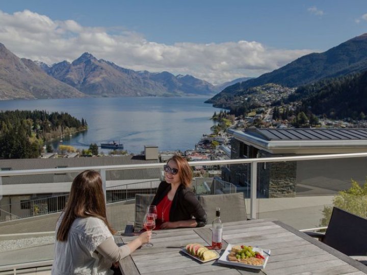 Tourist rental Lake View Villa in Queenstown, Queenstown-Lakes, Otago