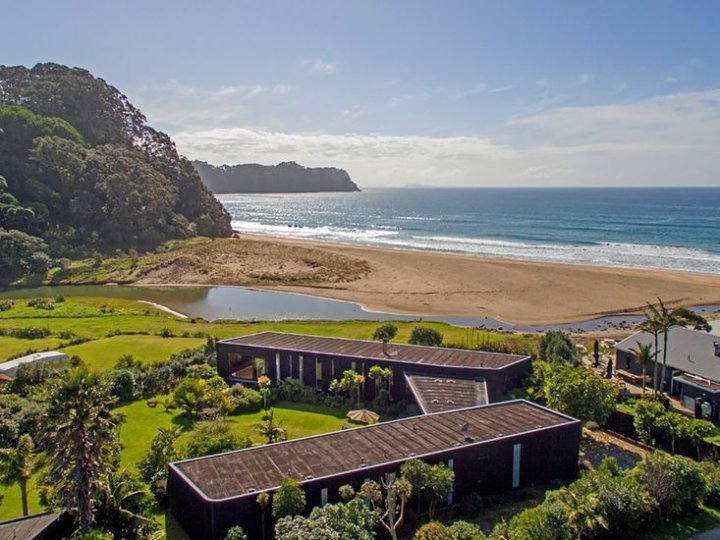 Tourist rental Pacific Beachfront in Coromandel, Thames-Coromandel, Waikato